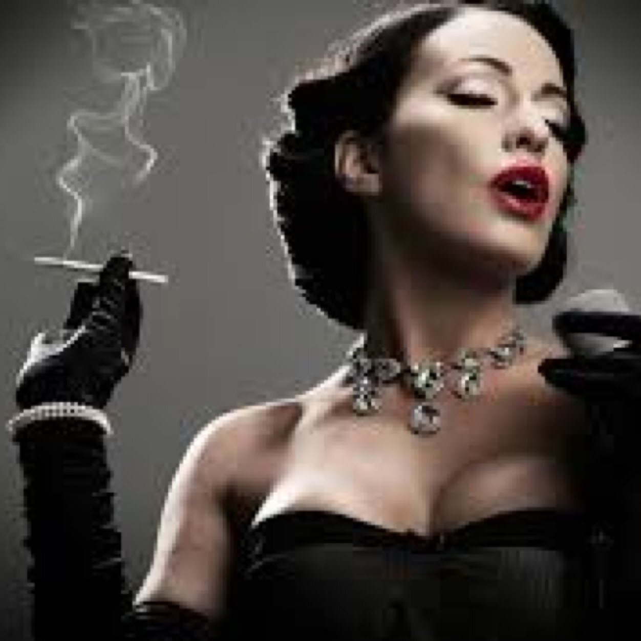Sister to the notorious Irene Adler. Not afraid to take what is wanted! |Bi|21+