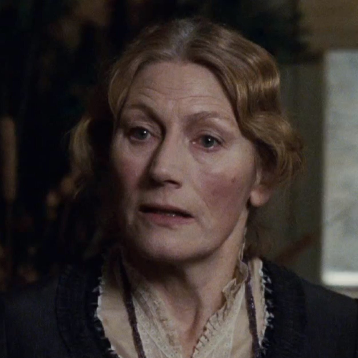 Long suffering landlady of a lodger @AcuteSherlock, who constantly tries my patience. [RP]