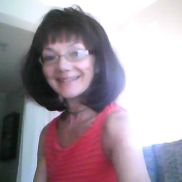 YvonneJaques1's profile picture. 