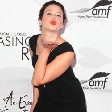 Fan Page For Katie Lowes Love Quinn Go follow @KatieQLowes  #Scandal #Gladiator