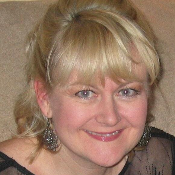 Passionate writer who loves #Outlander & #Supernatural series, radio, books, movies, figure skating, PBR, cowboys and kilts (with men in them!)
