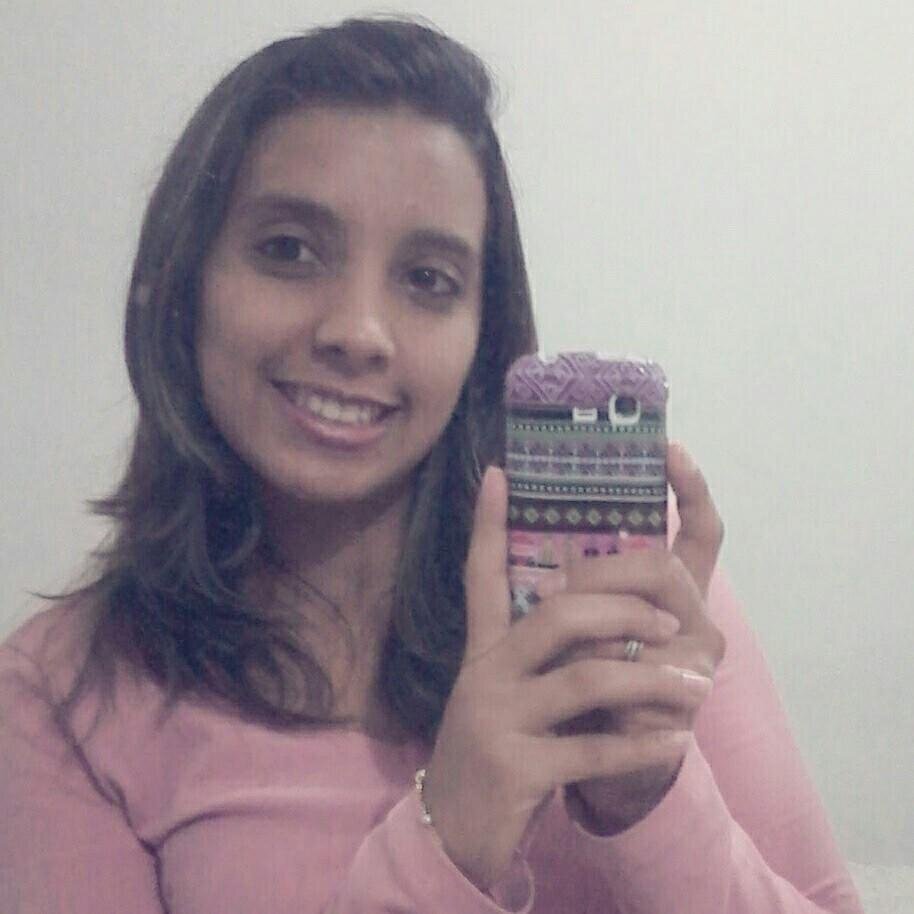 -Não deixe que destruam sua vida, não permita que roubem sua fé, que o riso seja sua fala toda vez que a sua voz acabar. ♫