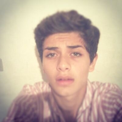 Perfil oficial do cantor @Leon_Zurc no Brasil.