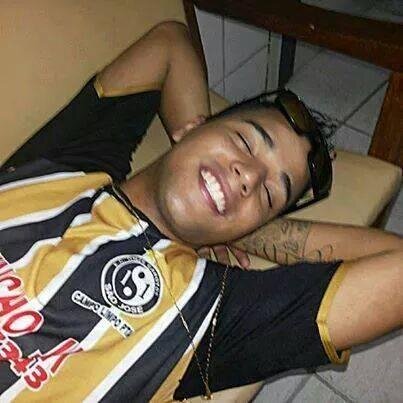 Você me fez amar me ensinou a ser feliz nas horas mais difíceis me ajudou superar meu anjo protetor obrigado por estar ao meu lado...♪♫  26/10/13