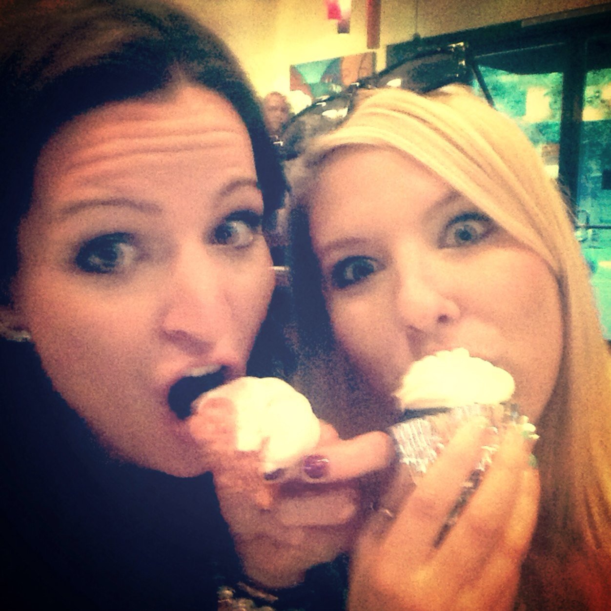 ang_elaaaa's profile picture. 