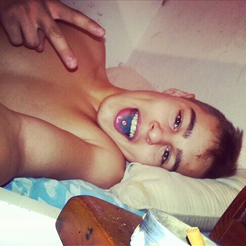 DaviViso's profile picture. avivir la vida sabiendola vivir No Qomo.1.qierejajaja
me Gusta conseguir todo loq me propongo!!!jeje LES GO!!!