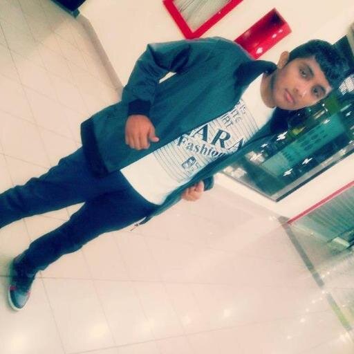 Estudiante de Ing. en Gas & Desarrollo Empresarial. | | Sigueme, Doy FollowBack | | Juego Futbol.