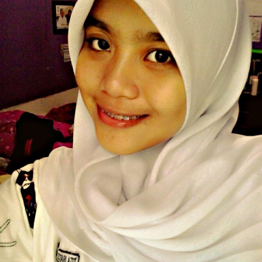 fiqrahlestari's profile picture. 