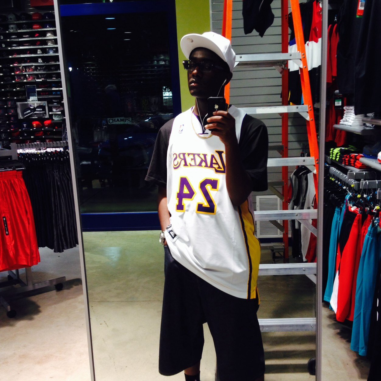 im cool, fresh as can be, and im sweet to all the hunnies!!!! R.I.P to my nigga @5ilkFreeBandz BDay: 01/12/1993