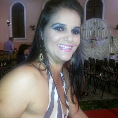 Meu nome é Elaine, moro em Cel Fabriciano, MG..Amo a vida!