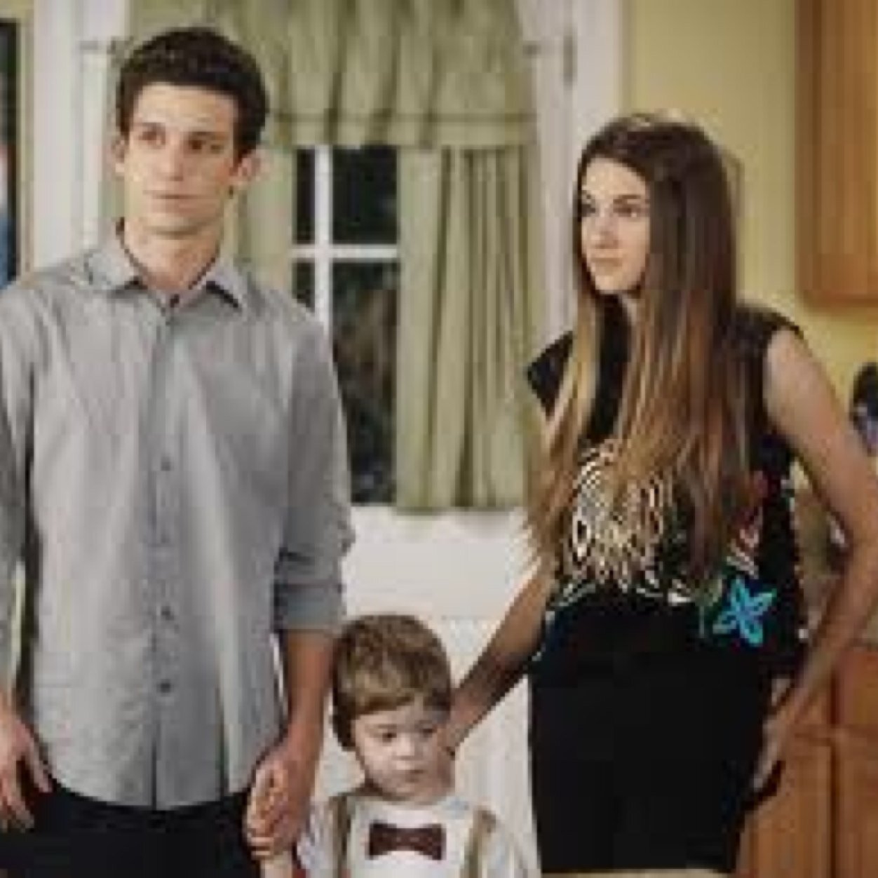 LuvBugRosie's profile picture. Don't let your fears win. [Witch/Benny's sister.]