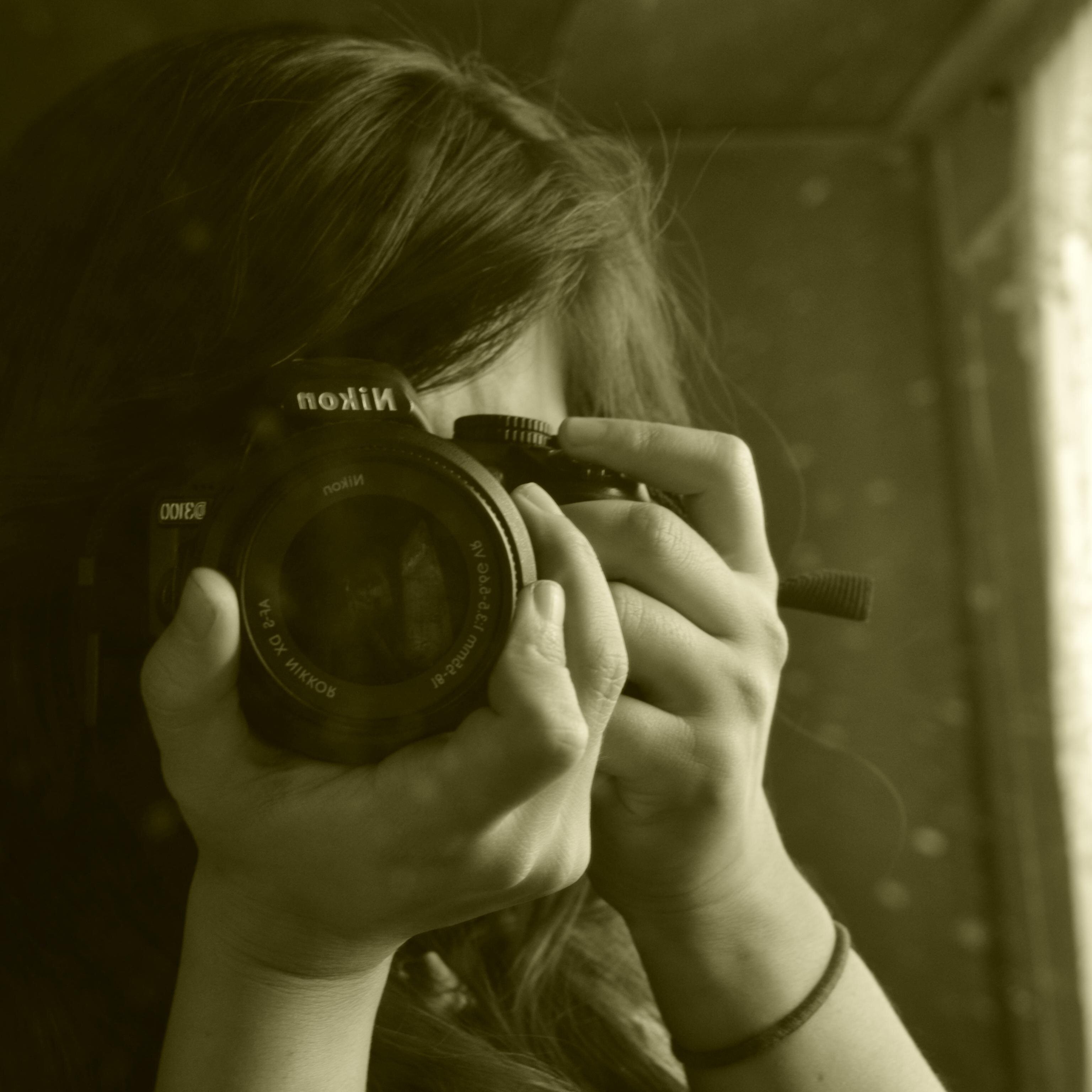 AleMichi91's profile picture. Diseñadora Gráfica, amante de la animación todo un personaje fuera de escena. B.