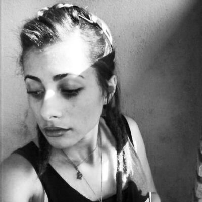 miireasouzaa's profile picture. Só tenho uma certeza, ouvi dizer que as maravilhas se encontram nas profundesas.  Gabriel 3