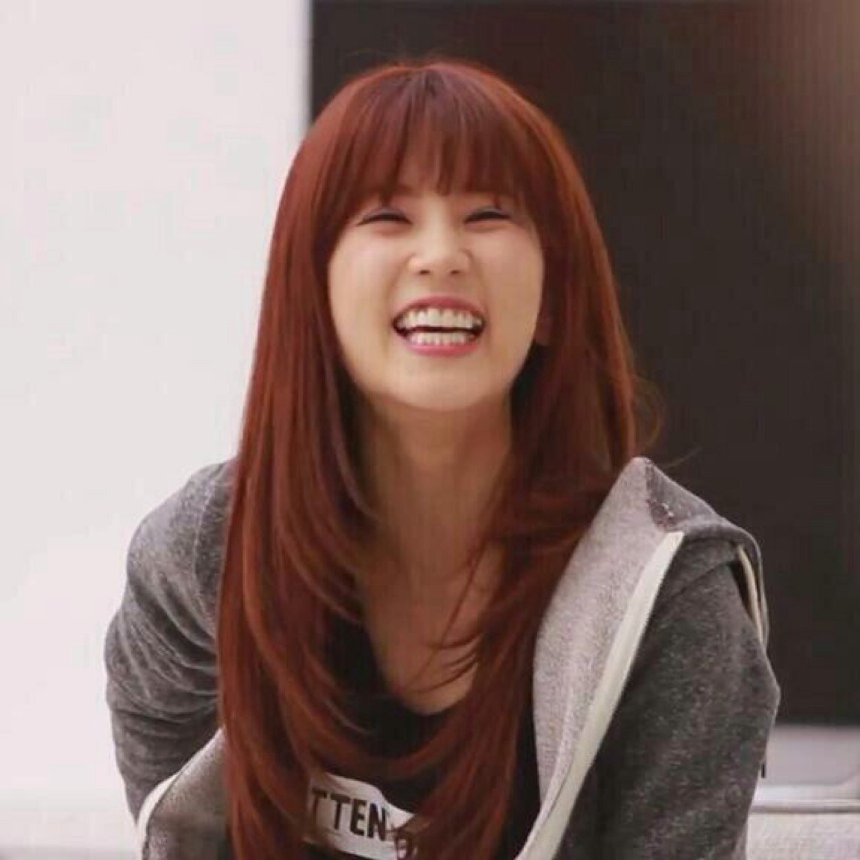 รณรงค์โอป้าบอท ♡ in the cube with (@Apinkpcr)