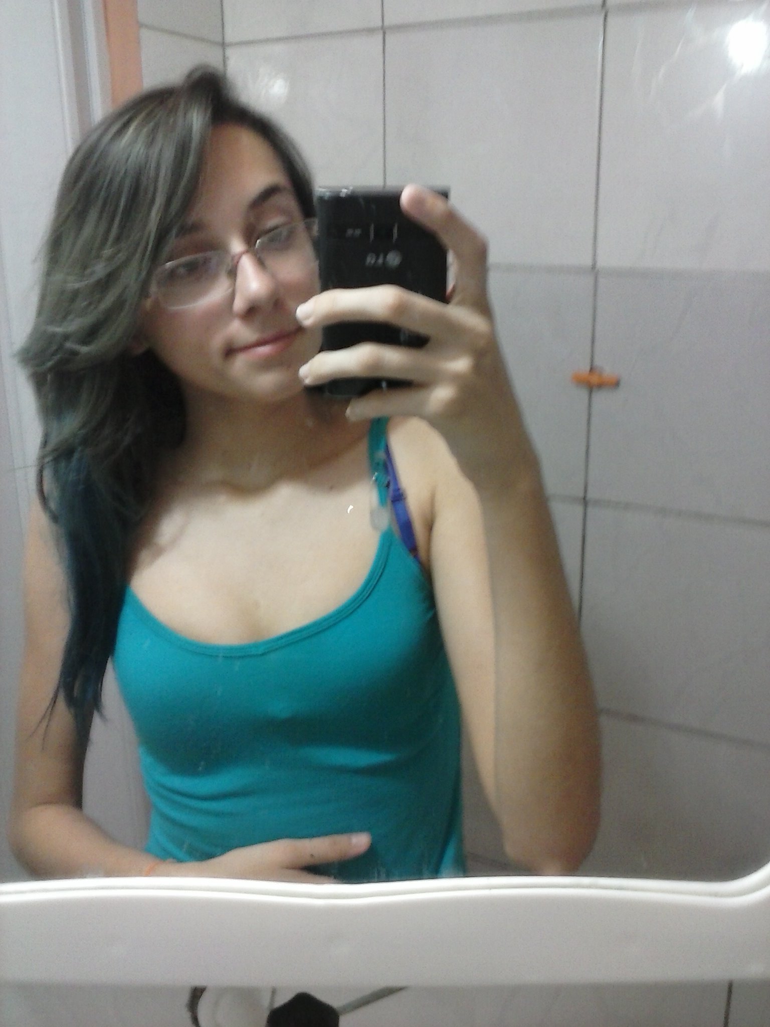 debyleone's profile picture. No fim, devemos sempre fazer aquilo que acreditamos ser certo, mesmo que seja difícil difícil (sigo de volta)