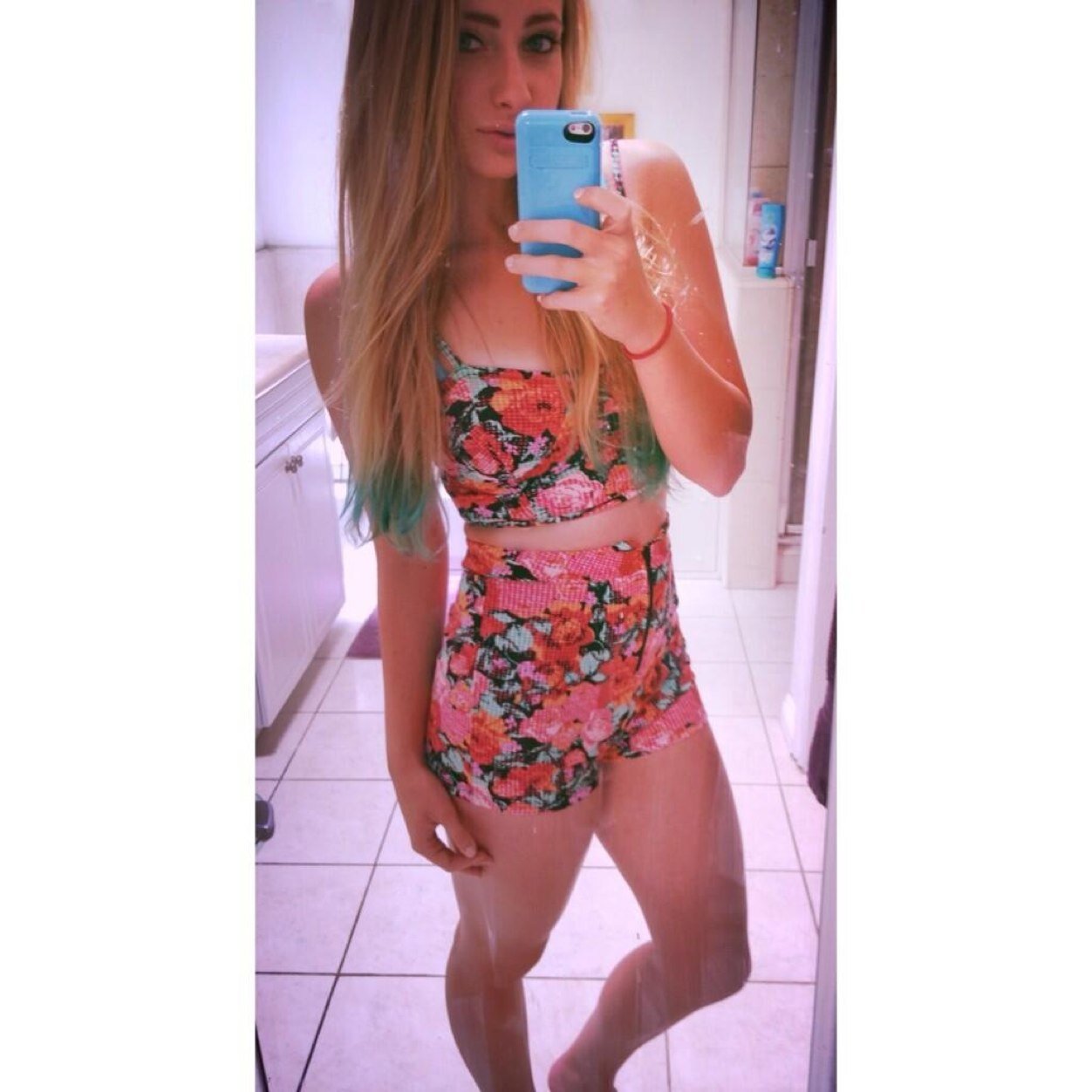 GLAMSS | Viner | Youtuber | Mermaid | Taken by @RussDevereauxRp | 16
