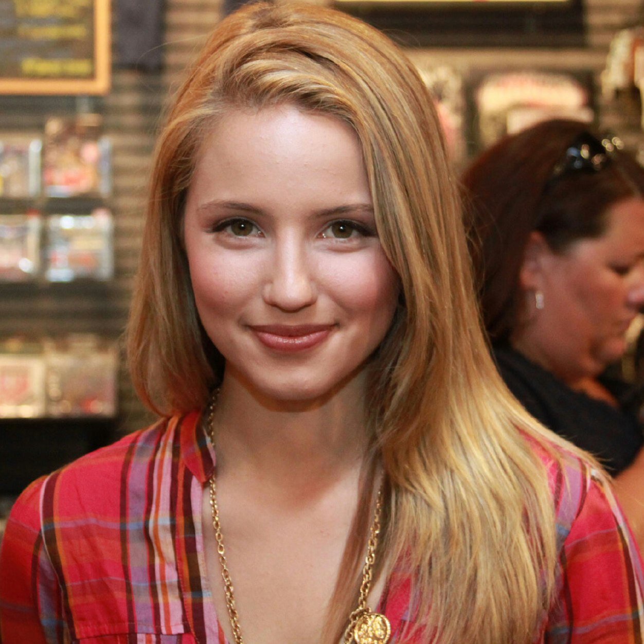 dianAgron_'s profile picture. Western RP of Diana Agron aka QuinnFabray

You can't change your past 
But you can let go
And start your future -Quinn Fabray