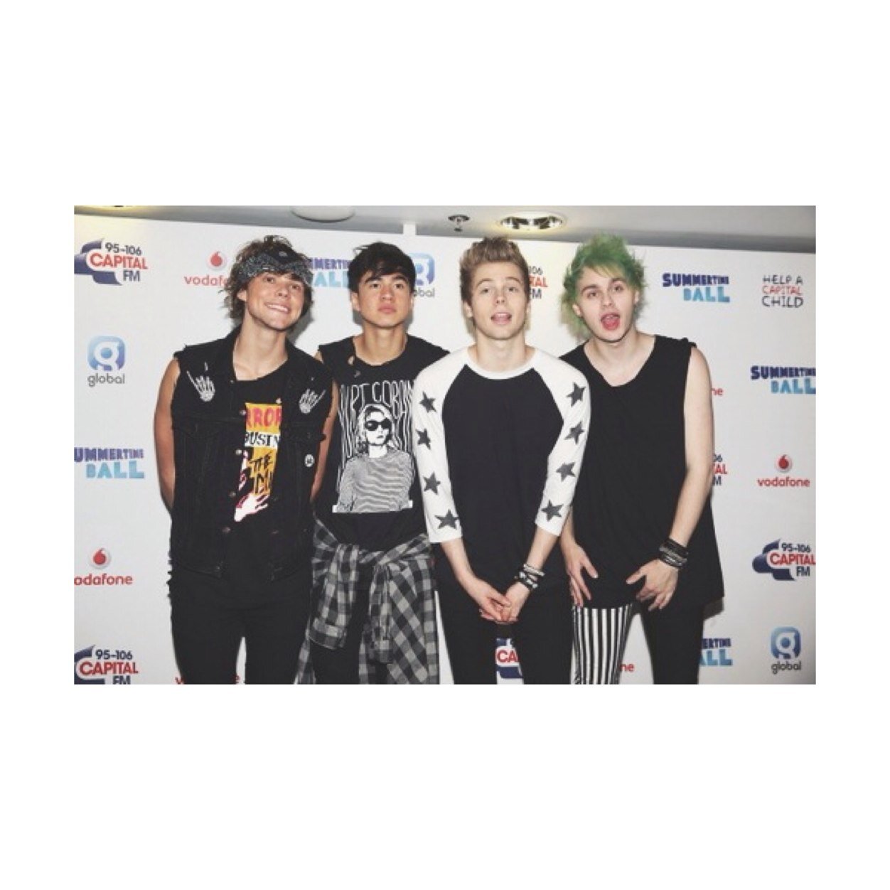 FOLLOW @measurablemikey BECAUSE I GAVE U A FREE FOLLOW