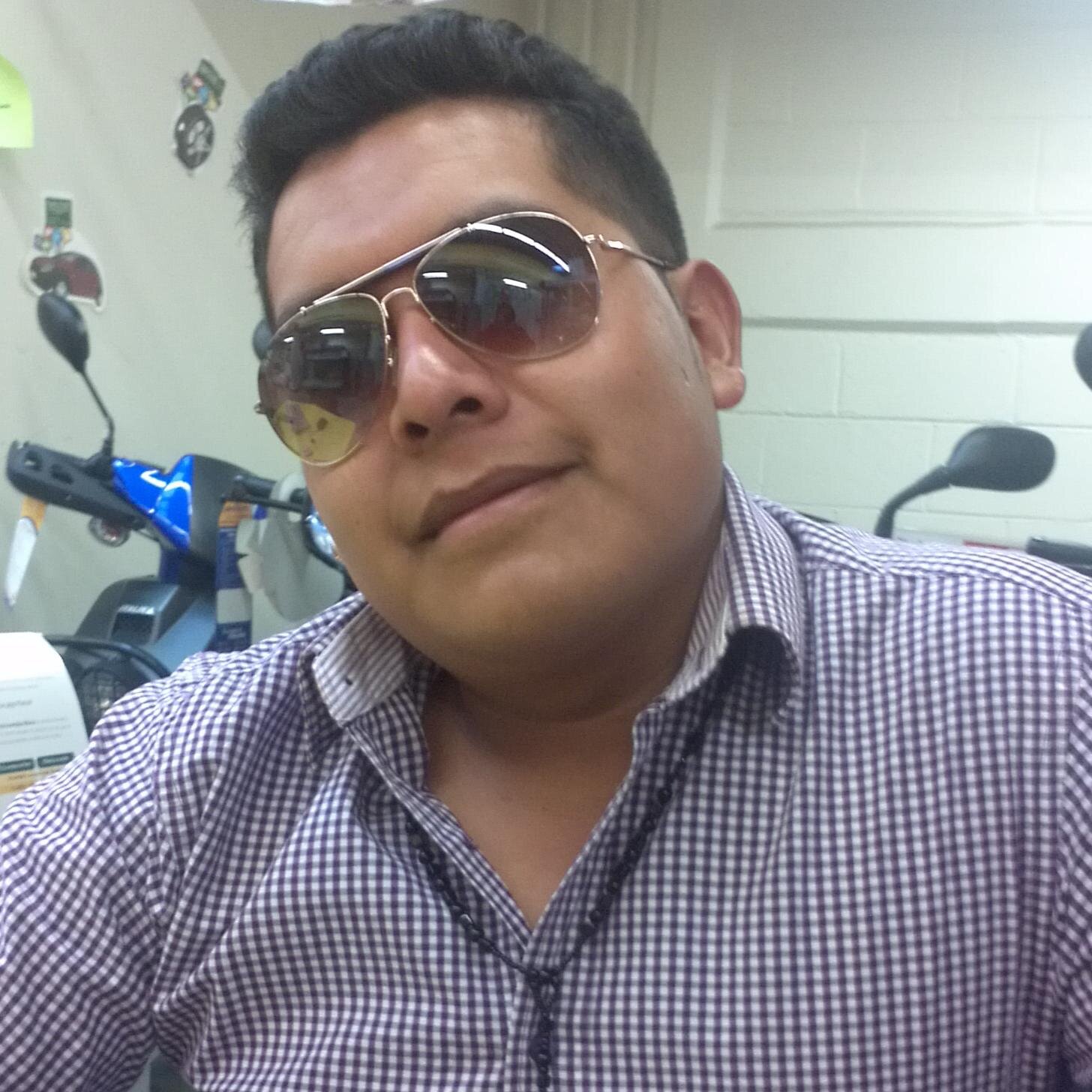 Student(computer science) at BUAP #LinuxUser #Programmer, Great Liking for #Marketing & Cloud computing.
