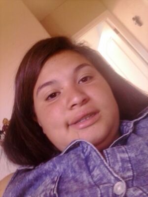 hey im sheyla i have an instagram please follow I'll follow back age 13 and kik is sheylayo1133
