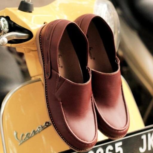 Distributor Sepatu, Baju, Jaket dan Celana menerima eceran dan grosir * Reseller are Welcome * Dropship Ready * 089666349249 pin: 25C2311C