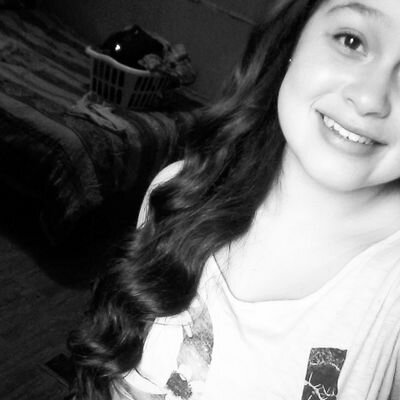 follow me (: I follow back   instagram: lizbeth_soto_23