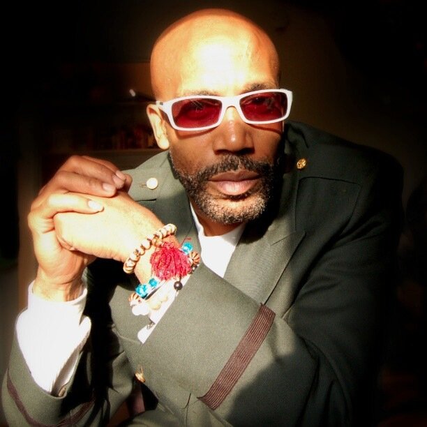 Behold for I am Funkadelic ! I am not of your World....A Clone of Dr. Funkenstein. Resident Alien of The Mothership Connection ! The Master of Time and Space...