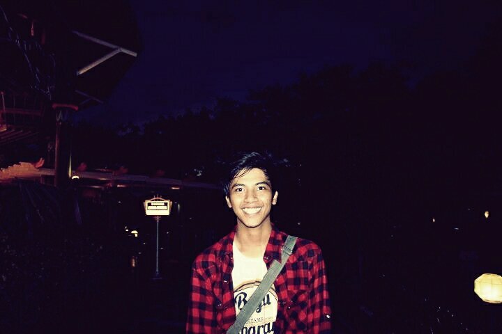 rizalkhoirudin's profile picture. 