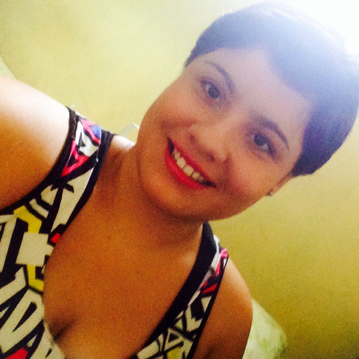 abril7ari's profile picture. 