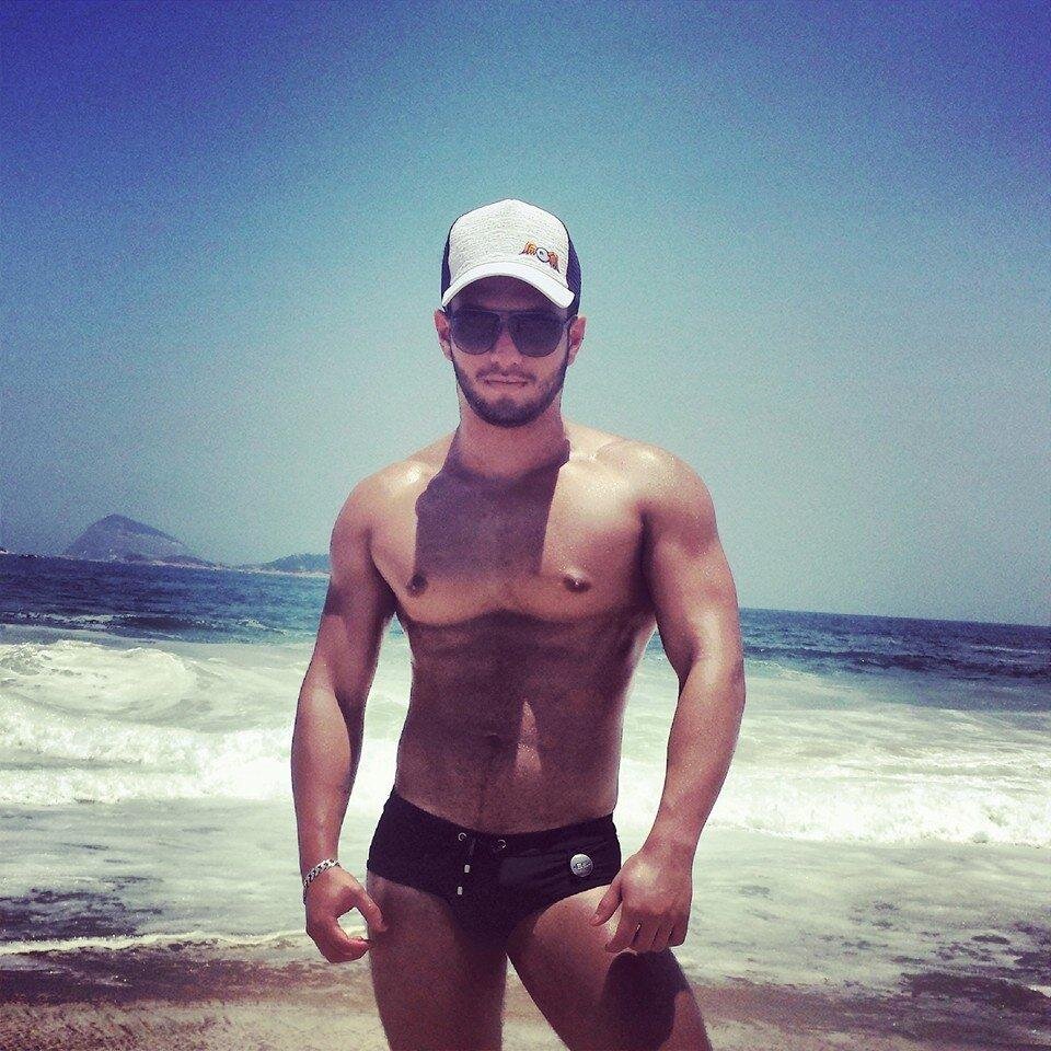 Amante del deporte  y la playa. ingeniero industrial en formacion