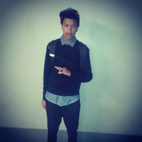 I love weed , girls , good music and I don't really care that much about life