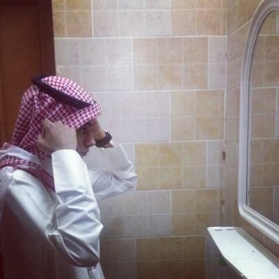 دائماً الأشَياء التِي تُخفيها القلُوبَ ستُظهَرها العَيونَ..