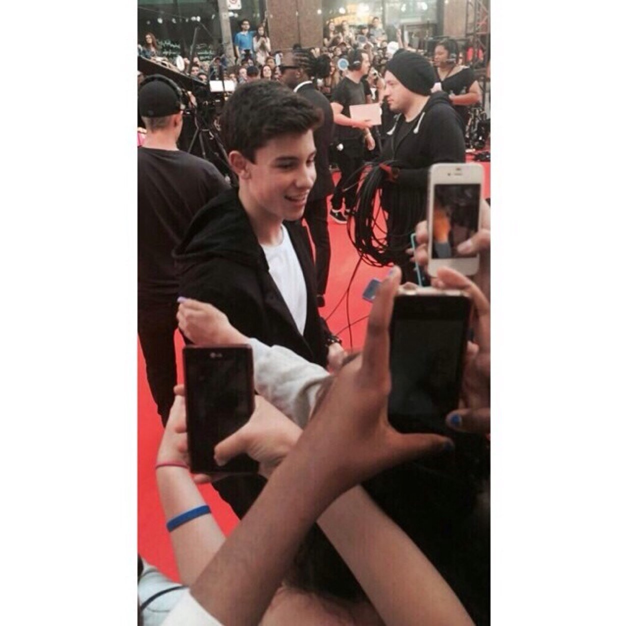 YOU JUST GOT A FREE FOLLOW SO PLEASE FOLLOW @baddashawn THANK YOU BEAUTIFUL.
