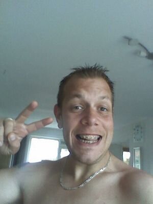 miich111's profile picture. Ik ben een jongen man van 32 jaar .
ben super gelukkig met mijn vrouw Manon.
Trotse vader van 5 kinderen waarvan een tweeling samen met manon.