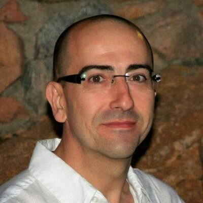 ¿ Puede ser Twitter una Red Social donde compartir contenidos que nos hagan PENSAR a todos y asi transformar la sociedad ?