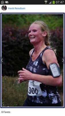 moeder van twee pubberzonen, verkoopster bij de keurslager. hardlopen, trailrun ,zwemmen, fietsen race en mbt en triathlon.