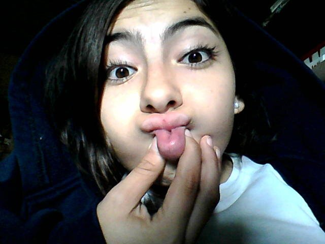 estudio o mejor dicho hago machete :$
AHQ