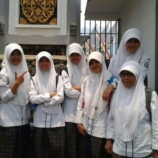 Hy☺My name is nurul.2nd with @nurulsanzswee•im soniq,fellycious,and also fans JKT48•klik follow,n mention to follback
