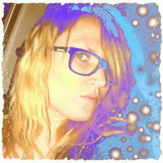 LittleLees10's profile picture. I hate a party! Seriously HATE a party!! And a late night!! ;)