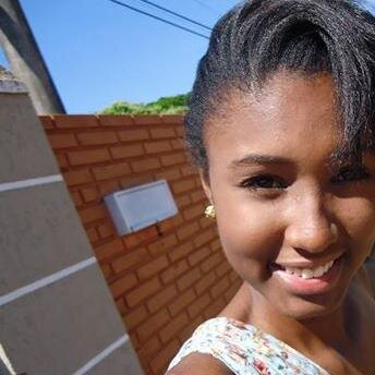 Estudante de Secretariado Executivo na UEL , Viciada em filmes e seriados e em tudo o que há de boom nesse vida!