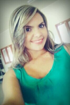 Aluna do curso de Educação Física da UERN- CAMEAM.
Amo malhar,viajar,fazer compras,assistir tv,estudar e curtir a vida!!!