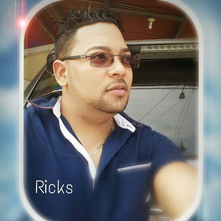 ElRicksFlow's profile picture. Creador de nuevos proyectos, dejando mi huella en este mundo