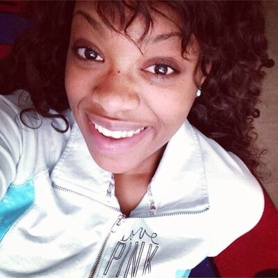 TierraLashawn_'s profile picture. drink tea and read books. #BeHumble ✊