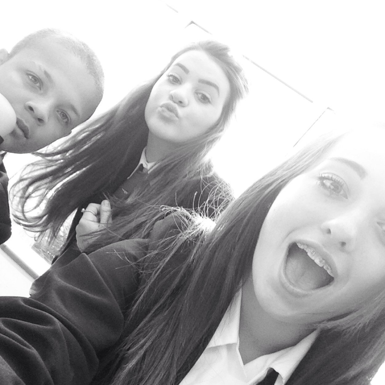 Born in London,14,Male, Like Football|Trickshotter|feeder||Wales*|Barbados*|Guyana*|England*|I UnFollow Back :D|Insta~AndreeWaldronn|Skype~TiLT VaRiiezZ|