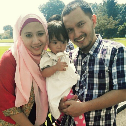 Nilla_sari's profile picture. Super Girl #srudukfollow #peternaklebah