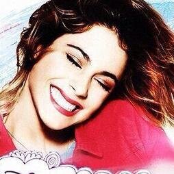@tinistoessel ?? es la mejor, c'est la meilleure!! ♡♥ te quieroo muchoo mi idolaa ♡♥