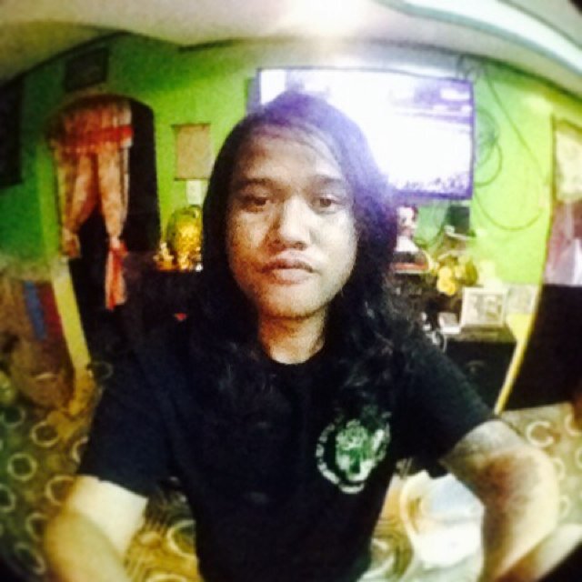 im a man 25 years old.
i have a daugther name anyzza lane

http://t.co/pDiebG6D99