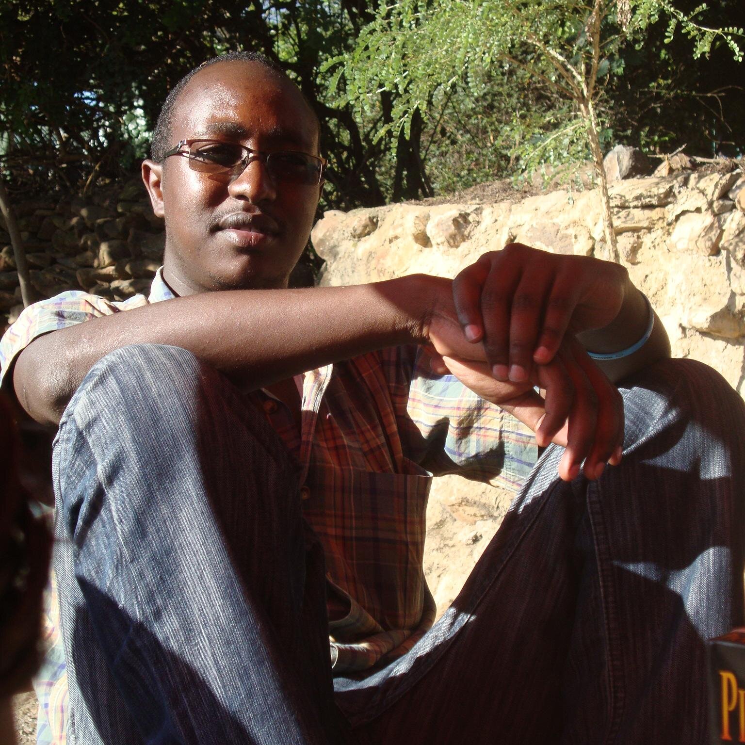 aksankip's profile picture. If it has a motherboard and operating system we can fix it - Farmer