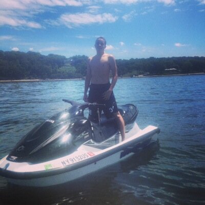 vincentalongi's profile picture. Dam it feels good to be a taylor, To rock cammo shorts chuck tee's and smoke papers!!