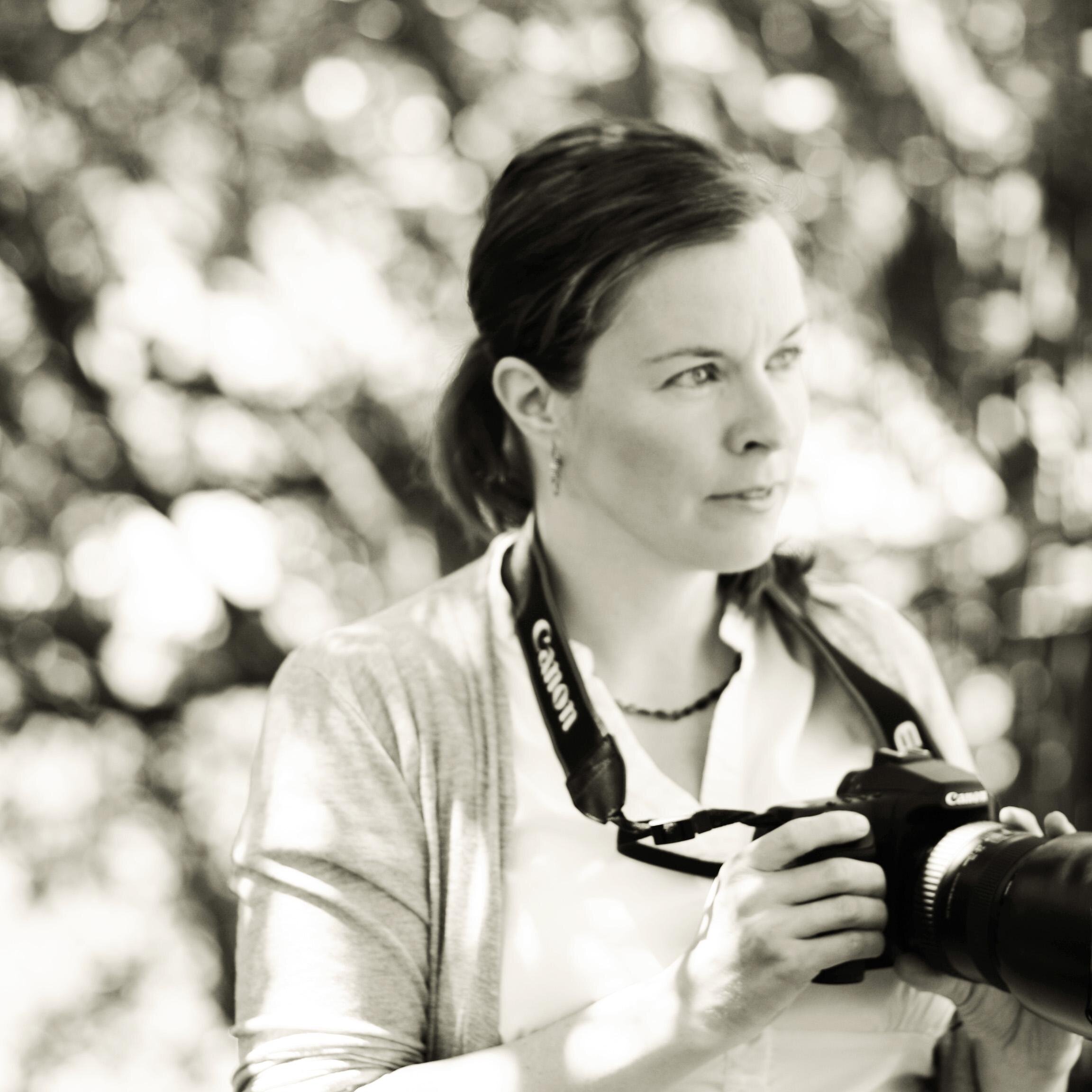 Mother to two beautiful girls, wife, photographer and artist in Durham Region, Ontario.